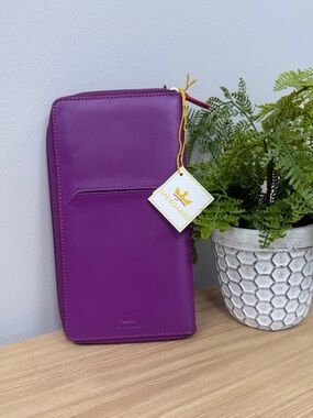 NWT BAEKGAARD Purple and Red Passport Case/Wallet